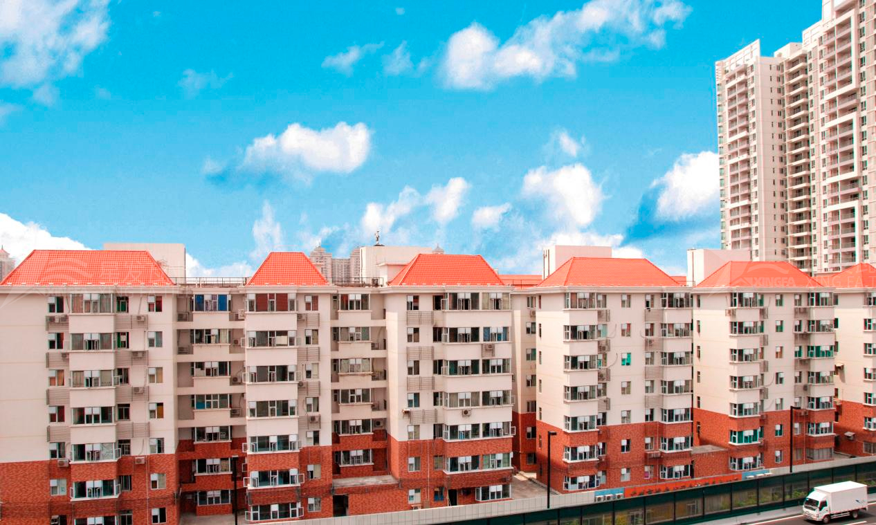 平改坡工程用合成樹脂瓦的優(yōu)勢，不僅僅是提升城市形象那么簡單！