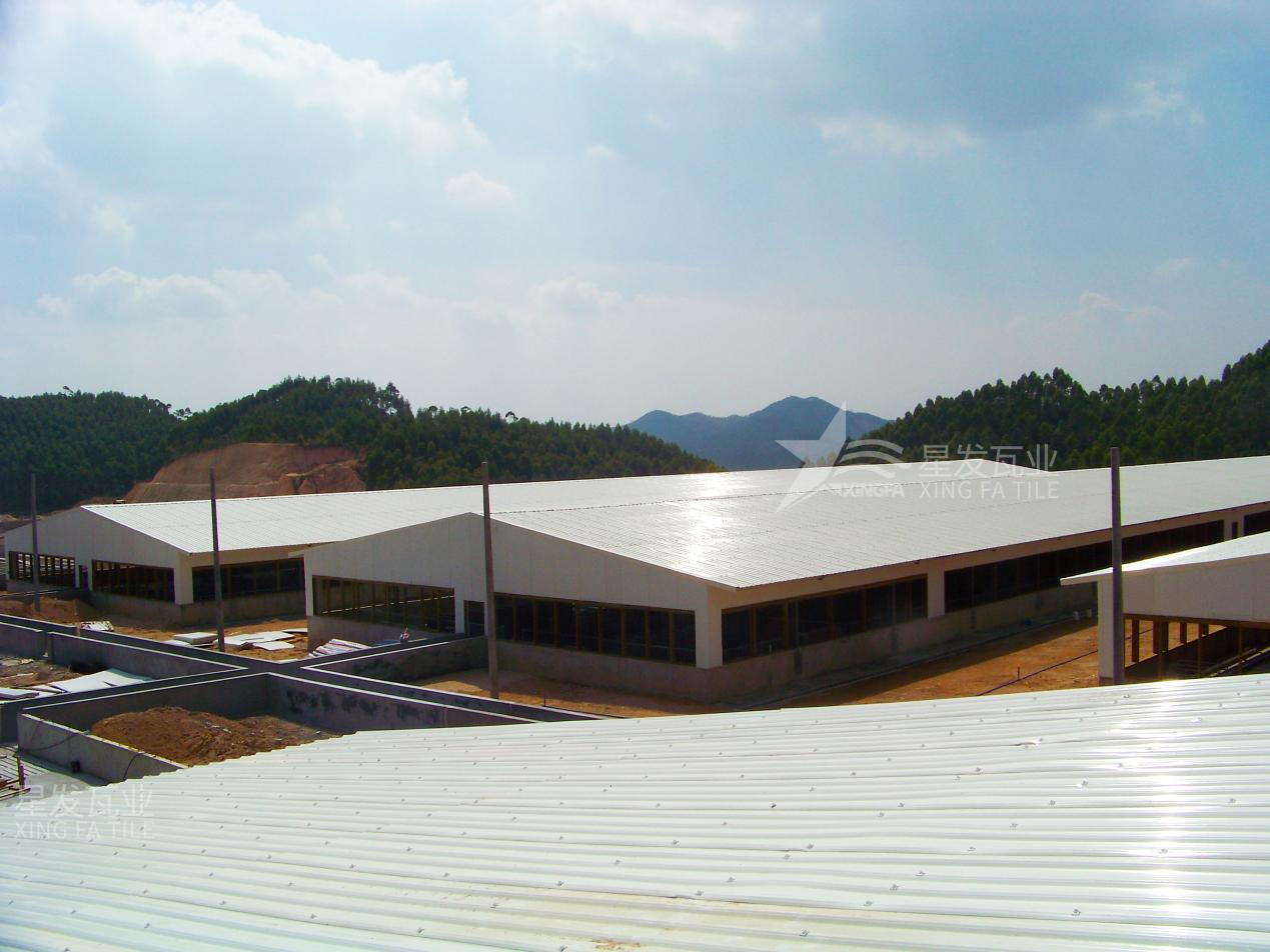 合成樹脂瓦施工安裝用什么材料搭建架子，鋼結構搭建樹脂瓦